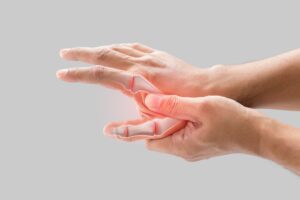 finger and joint pain in the hand